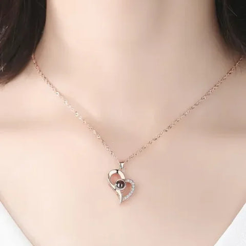ROSA ETERNA CON COLLAR - TE AMO EN 100 IDIOMAS