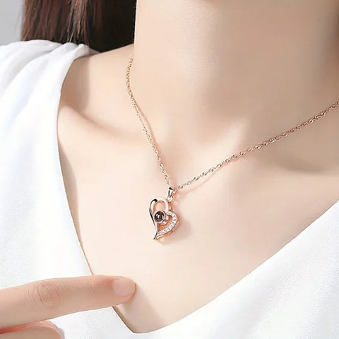 ROSA ETERNA CON COLLAR - TE AMO EN 100 IDIOMAS